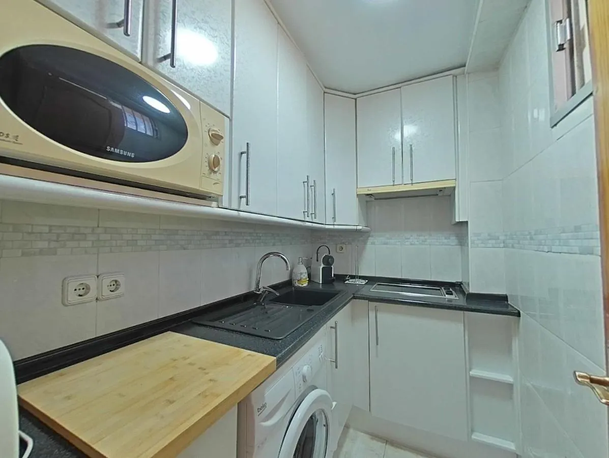 Apartamento Acogedor En La Carihuela Con Plaza De Garaje Garantizada! Sol Montemar Torremolinos 0*,